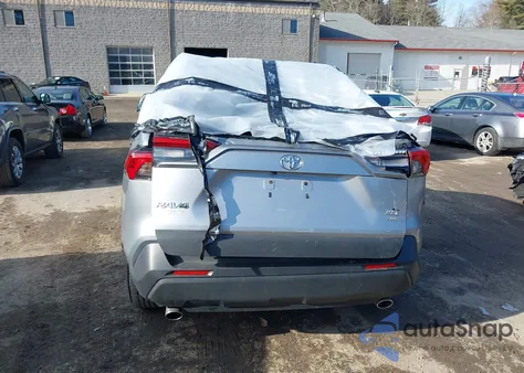 2021 Toyota Rav4 Xle z USA, uszkodzony, nr VIN 2T3P1RFV8MC190264